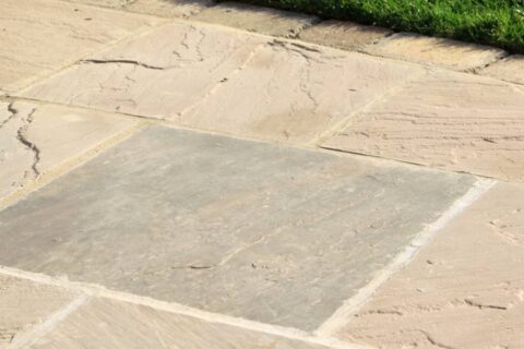 Sandstone Driveways Covering Bedfordshire & the surrounding areas