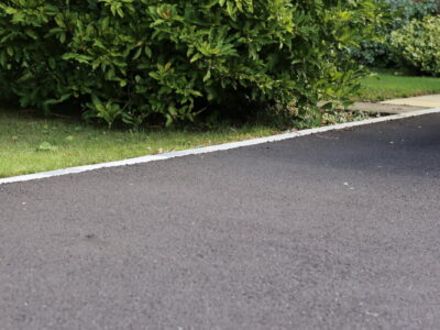 Experienced tarmac driveway experts near Ickwell