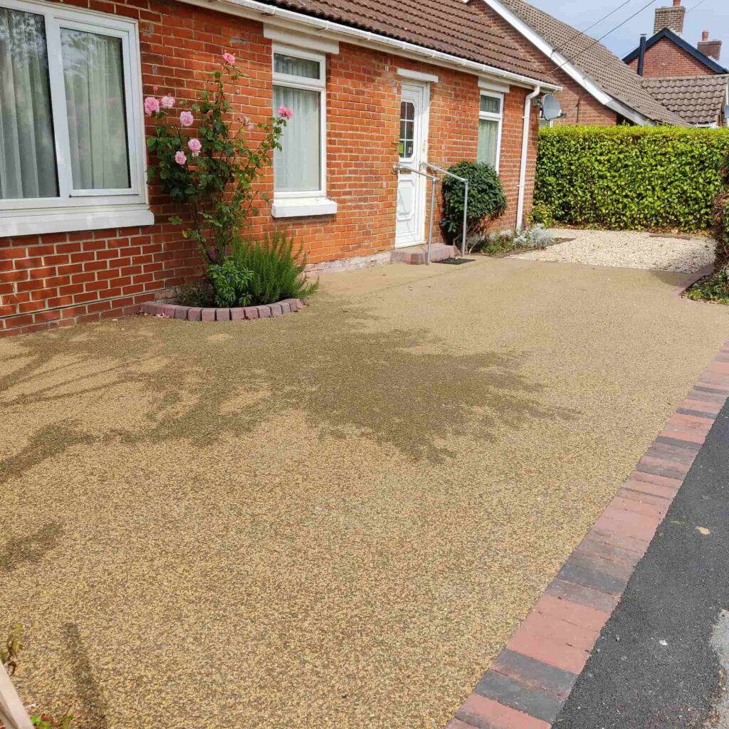 Expert Greenfield resin bound driveway surfacing